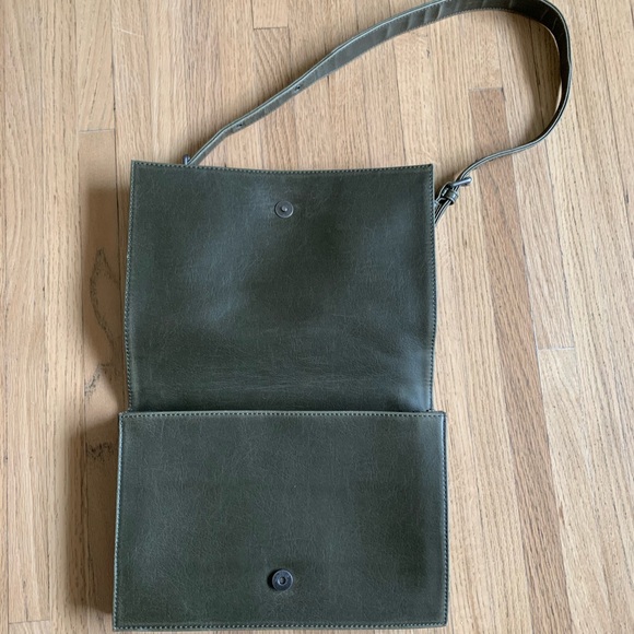 Matt & Nat Purse - Picture 3 of 6